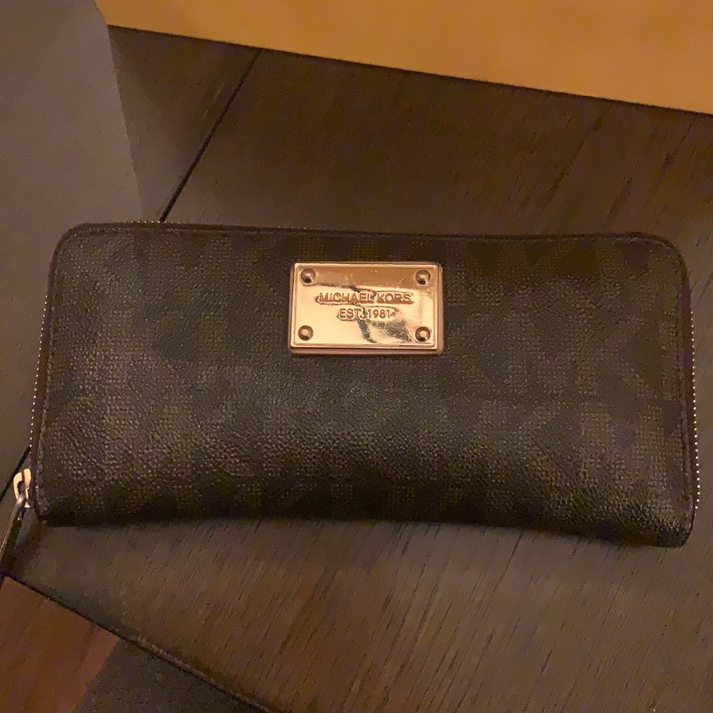 Michael Kors MK Wallet